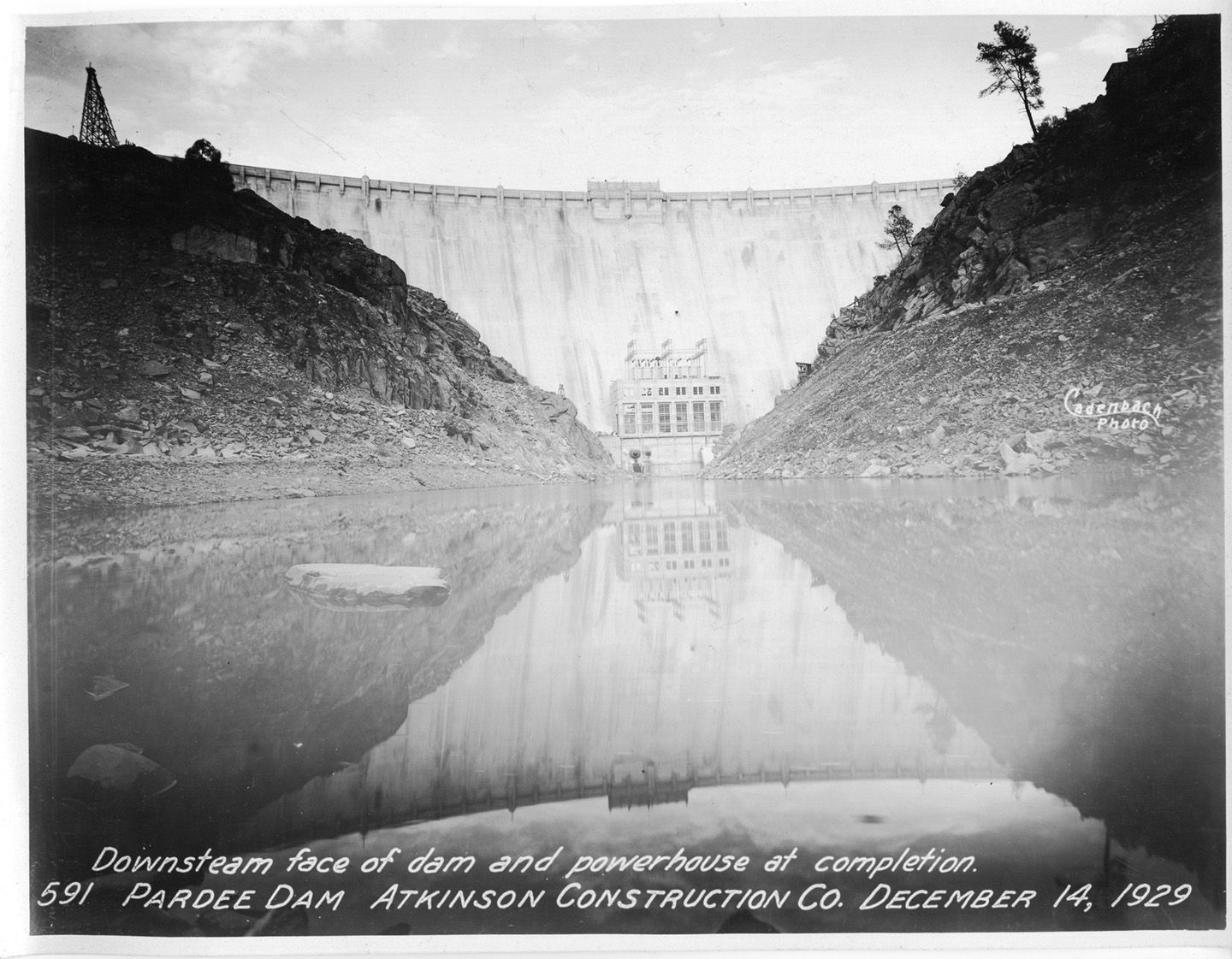 Downstream face of dam and powerhouse at completion. (December 1929)	