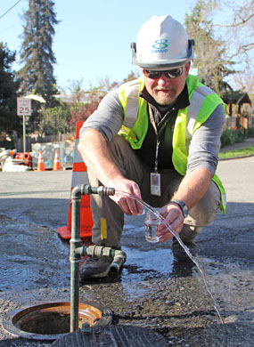  Water quality inspectors collect water samples, which are analyzed to make sure they meet the highest standards. 