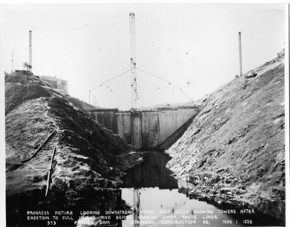 Progress picture looking downstream from Salt Gulch showing towers after erections to full height and before hanging upper chute lines. (November 1928)